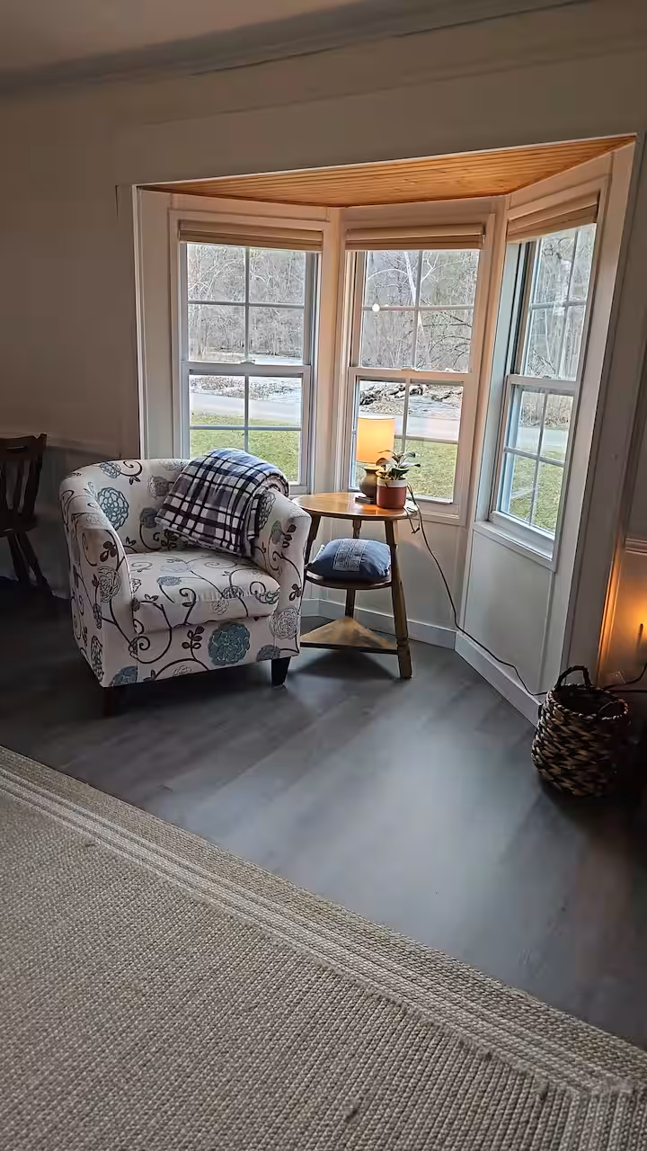 Comfy Chair to watch the Amish go by